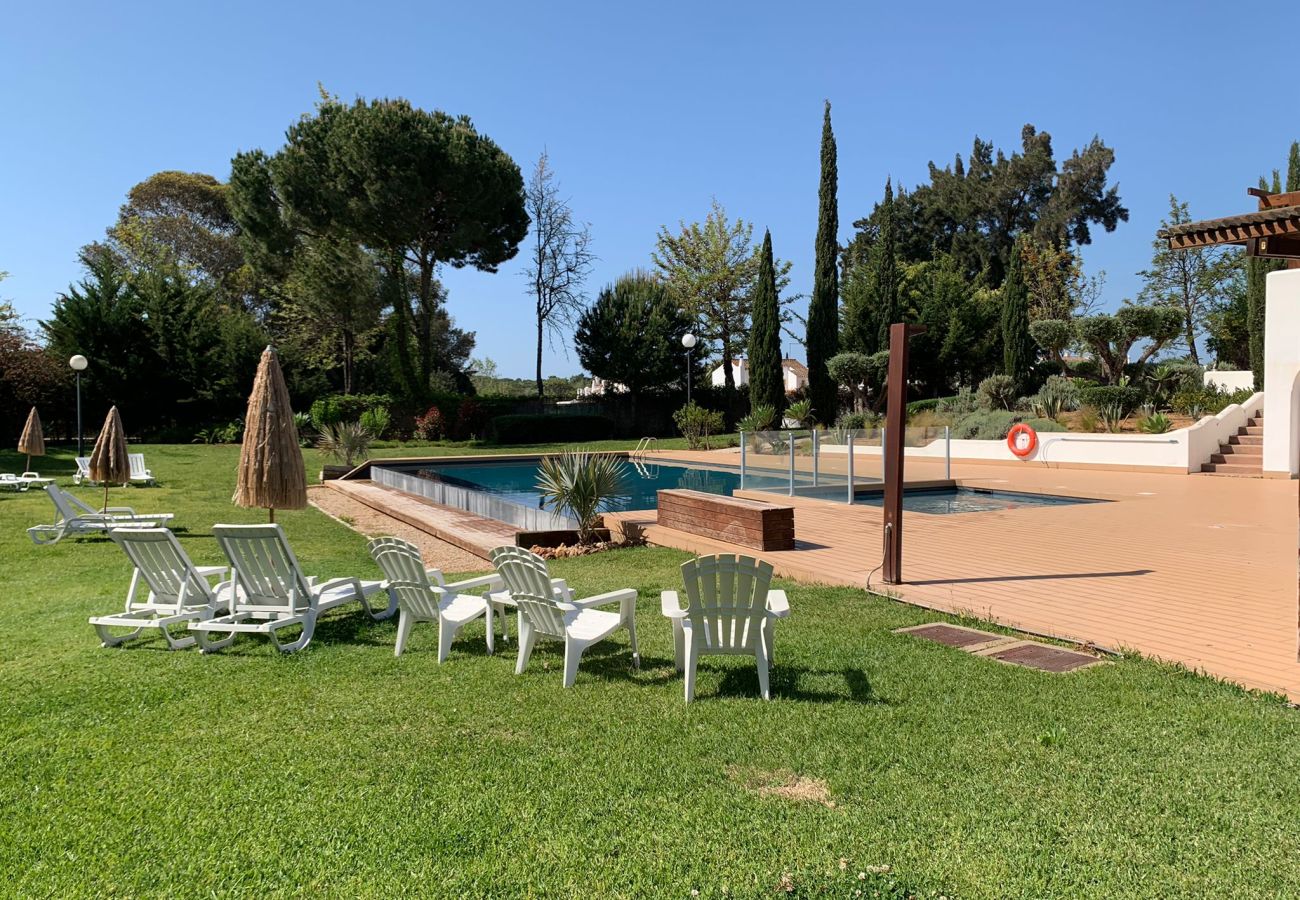 Villa à Vilamoura - VILAMOURA CLUB VILLA 2 WITH POOL by HOMING