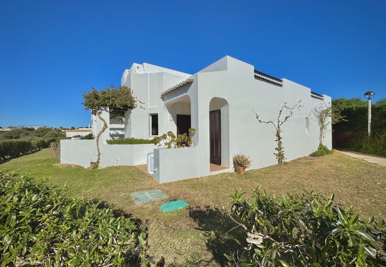 Appartement à Albufeira - ALBUFEIRA BALAIA GOLF VILAGE 8 WITH POOL by Homing