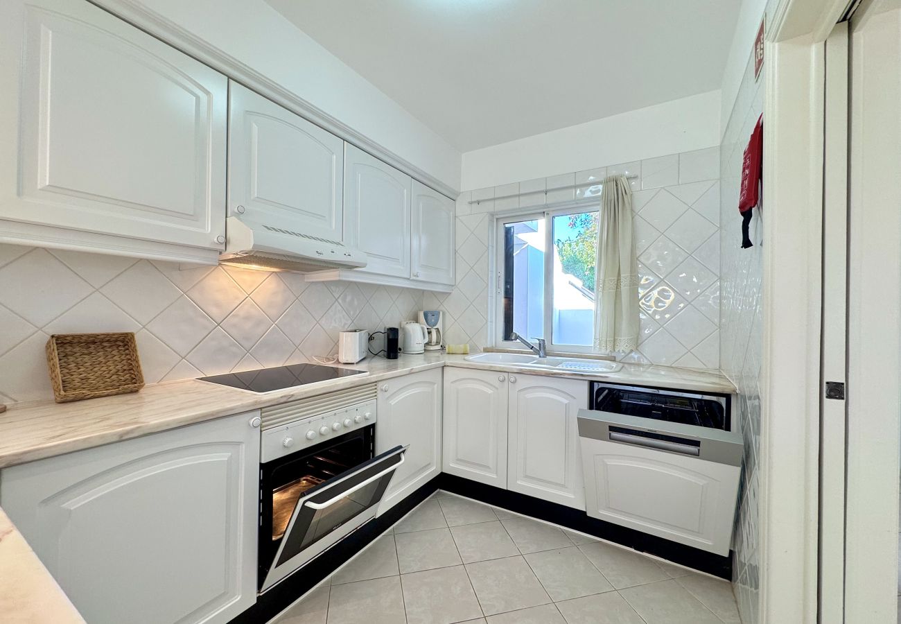 Appartement à Albufeira - ALBUFEIRA BALAIA GOLF VILAGE 8 WITH POOL by Homing