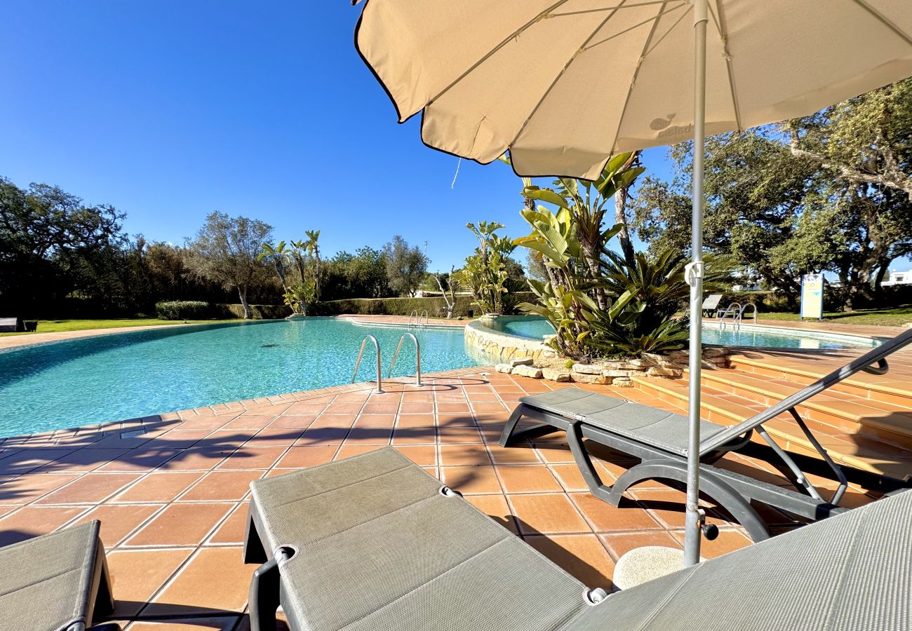 Appartement à Albufeira - ALBUFEIRA BALAIA GOLF VILAGE 8 WITH POOL by Homing