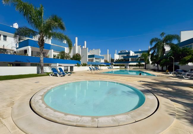 Appartement à Vilamoura - VILAMOURA DELUXE 2 WITH POOL by HOMING