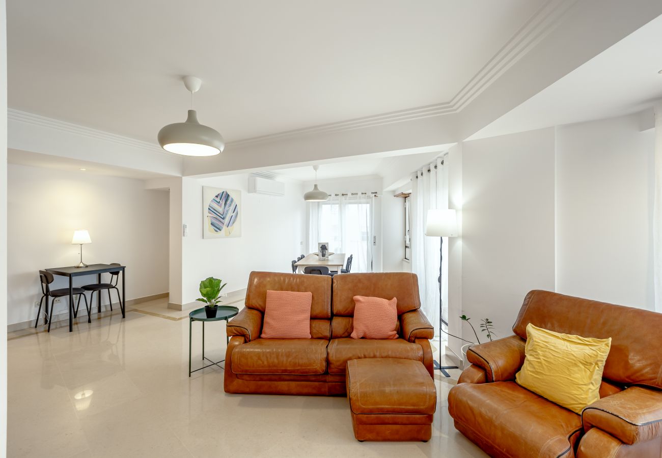 Appartement à Lisbonne - LARANJEIRAS GRAND APARTEMENT WITH PARKING by Homin