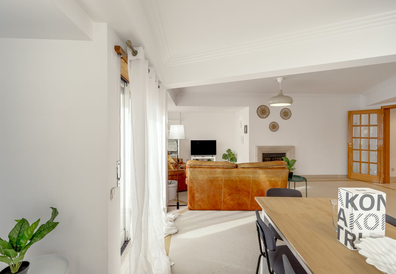 Appartement à Lisbonne - LARANJEIRAS GRAND APARTEMENT WITH PARKING by Homin